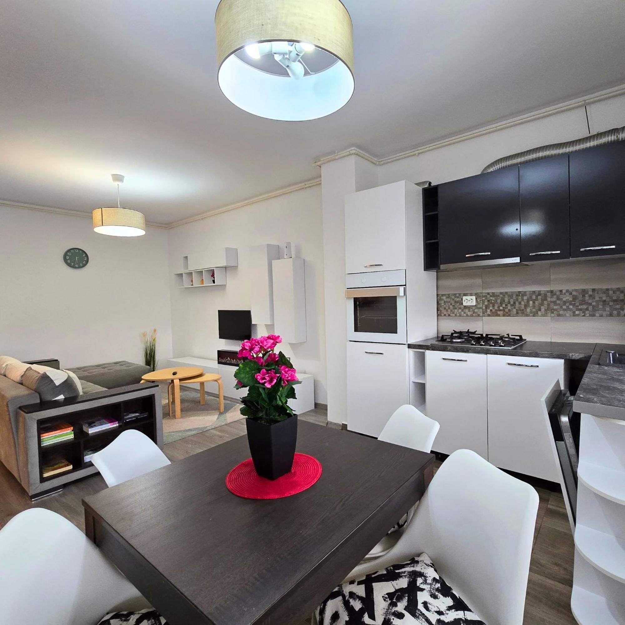 Apartment "Solar 48", Private Parking, One Bedroom Βουκουρέστι Εξωτερικό φωτογραφία