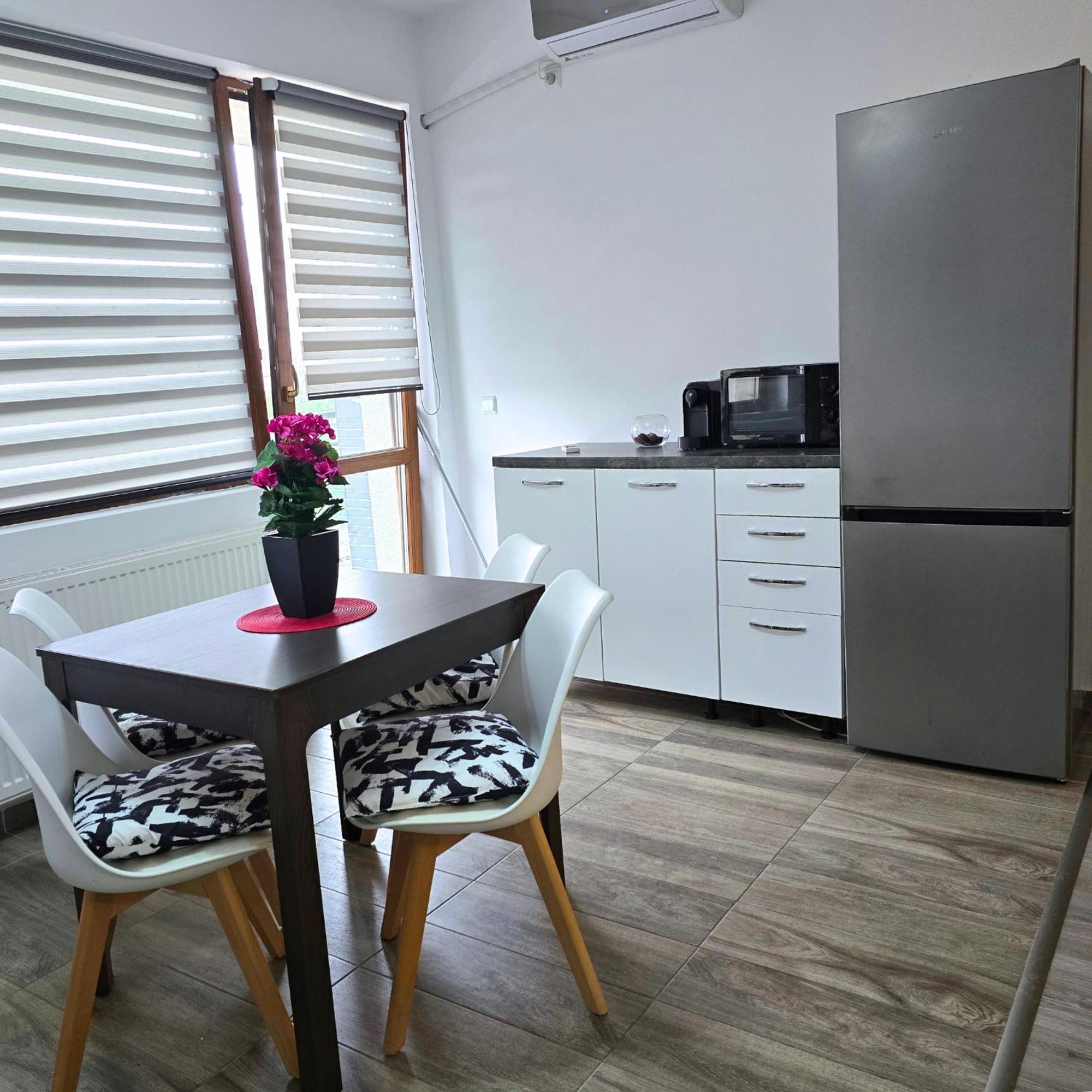 Apartment "Solar 48", Private Parking, One Bedroom Βουκουρέστι Εξωτερικό φωτογραφία